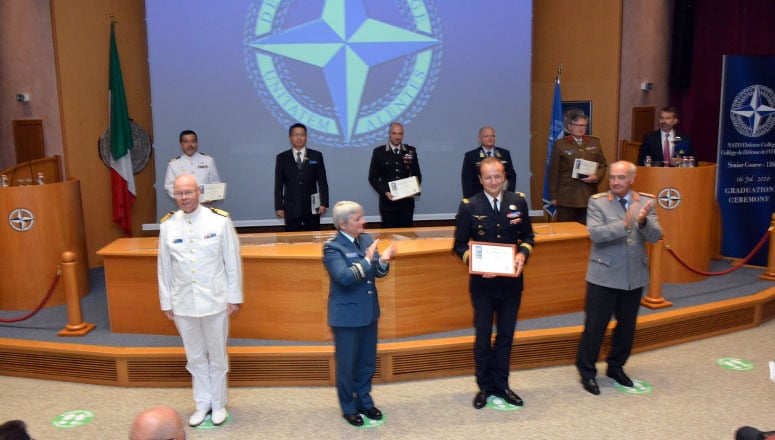 Committee Six receives the Eisenhower prize for best Study Project.