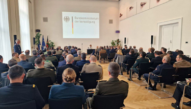 SC142 Course Members during a presentation