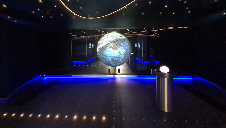 Senior Course 144 visit to the European Space Research Institute