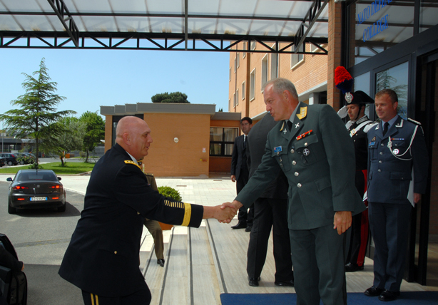 Lt Gen Arne Bård Dalhaug (NOR A), NDC Commandant, warmly welcomed Gen ...