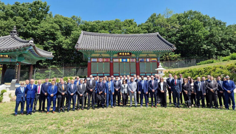 144-FS3-KOR_1_2
