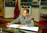 Kyiv_week_10th_Cmdt_signat_1