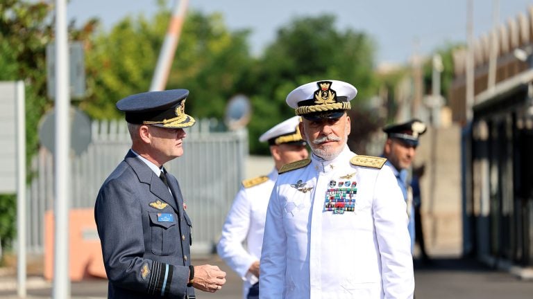 The arrival of the Chairman of the Military Committee Admiral Guiseppe Cavo Dragone and NDC Commandant Lieutenant General Max A.L.T. Nielsen at the NDC's 75th Anniversary celebrations.